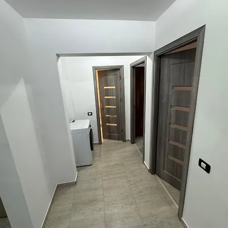 Elegant Si Confortabil, Complet Nou, 2 Camere, Zona Centrala Apartment *