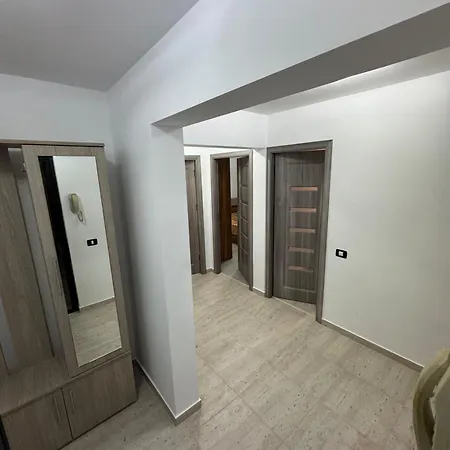 Elegant Si Confortabil, Complet Nou, 2 Camere, Zona Centrala 公寓 *